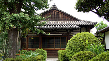恩楽寺墓苑