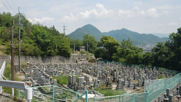 川西公園墓地