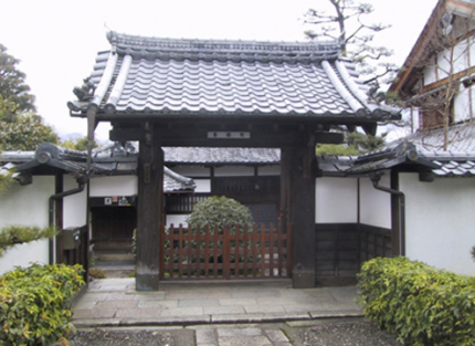 養徳院入口