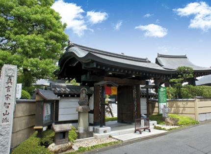 与野七福神「布袋尊奉安所」として有名です。