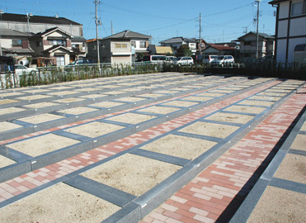 平坦なバリアフリーなのでお年寄りや車椅子の方でも安心です。