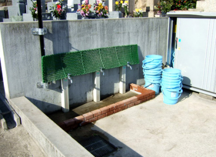 水道・桶置き場
