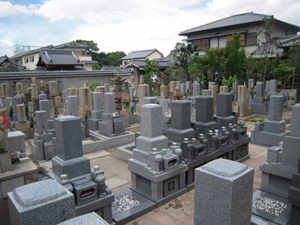 墓地内風景