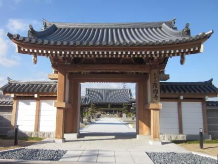 都会の中にやすらぎの聖地「隆國寺墓地」