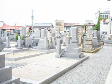 入山については、ご住職との面談が御座います。