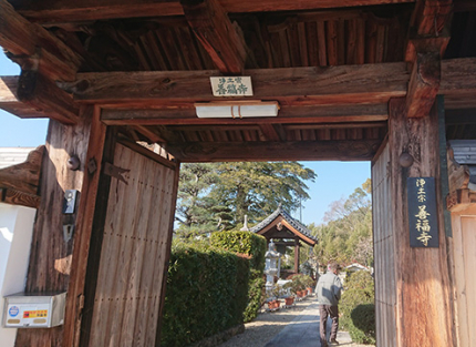 寺院山門