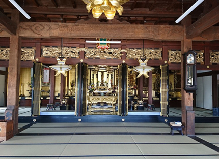 寺院内部