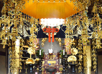 寺院内部