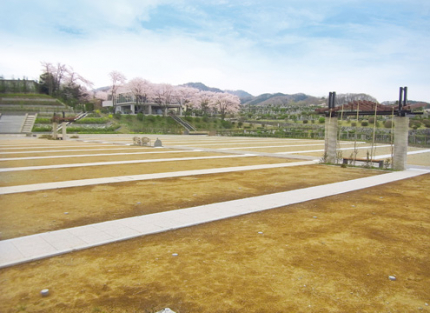 東門休憩所目前に90・91・92区（新区画）が完成
