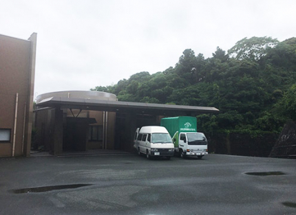 隣接する雄踏斎場