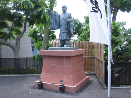 日蓮大聖人像