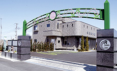 正門