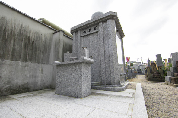 永代供養塔も新規建立され、水、駐車場、ゴミ処理も完備しています。
