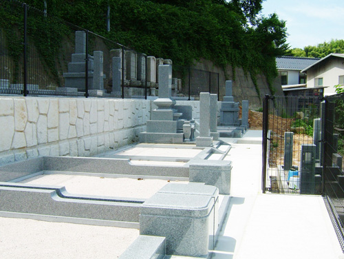 宗旨宗派を問わずどなたでも入山が可能です。