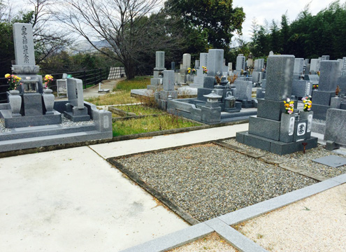 丸亀市が管理する墓地です。