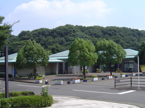 管理事務所 - 休憩室［和室10畳2室（20畳1室として利用可能）］などを備えた管理事務所