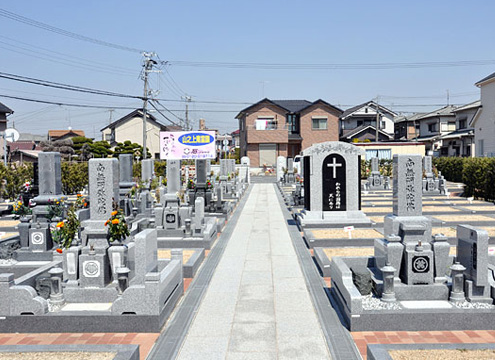 JR神戸線「東加古川駅」から徒歩圏内の閑静な住宅地にあります。
