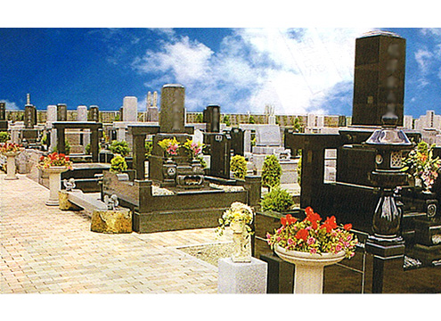 四季折々の花と緑に囲まれた、やすらぎの地。