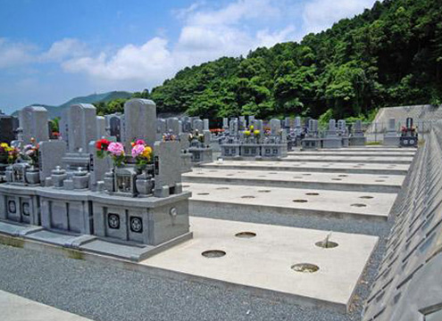 日本の四季の美しさを肌で感じることができる霊園