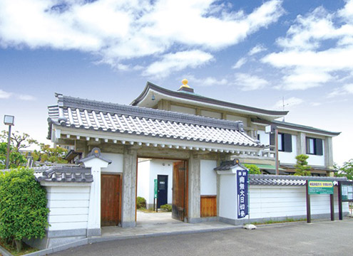 霊苑