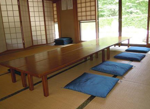 八王子市を一望できる景観の良い最高の立地。[会食所]
