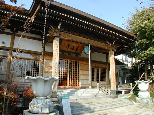 慈眼寺本堂。