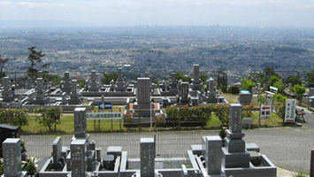 五月山緑地霊園