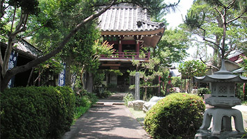 遍照院墓苑