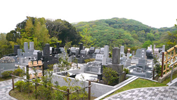 鶴岡八幡宮墓苑