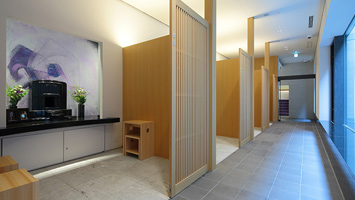 新宿瑠璃光院　白蓮華堂