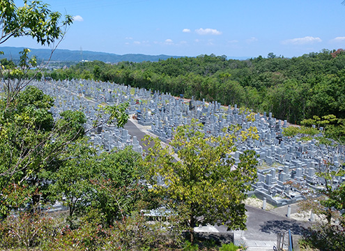 名張市営　東山墓園