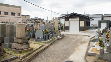 大鳥墓地
